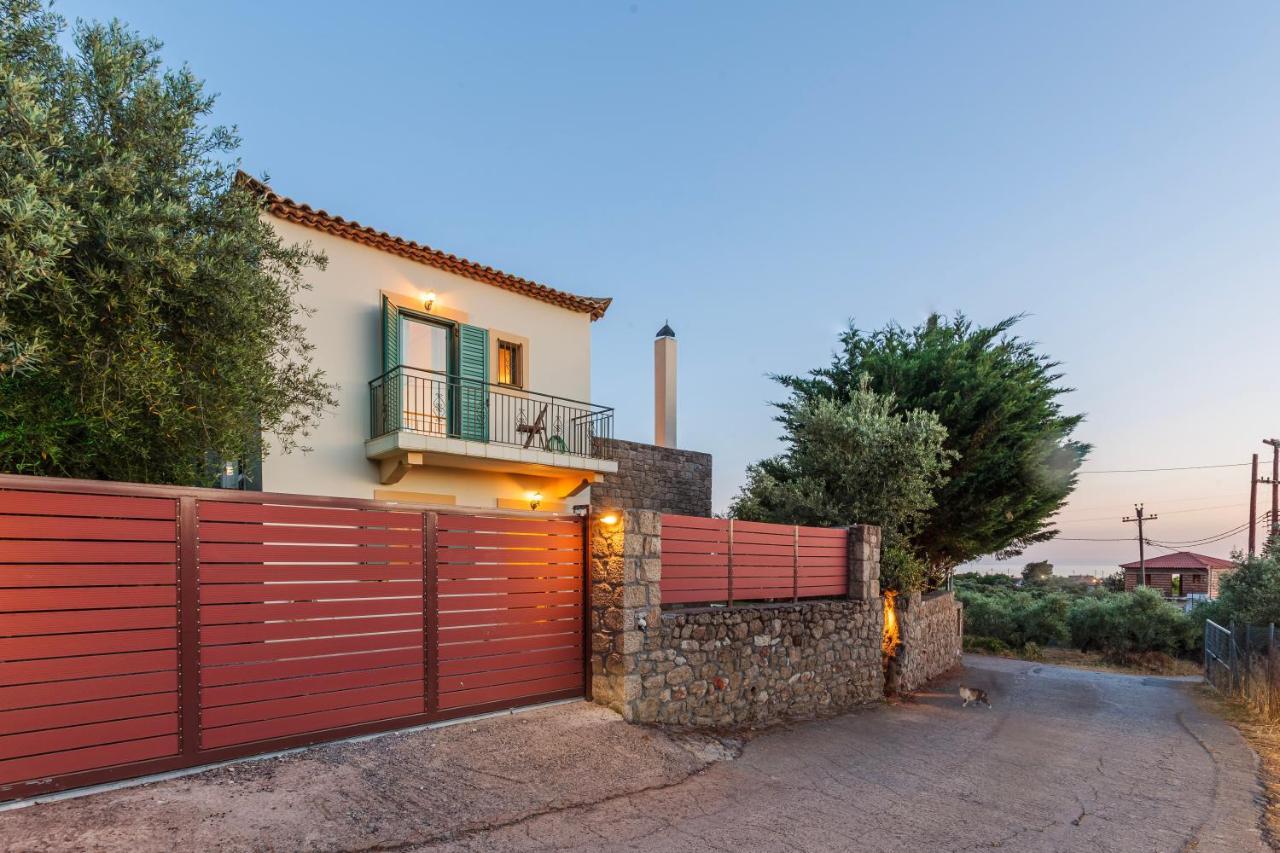 Ferienwohnung Lavender Garden Retreat - Secluded Seaside Getaway Kotronion  Exterior foto